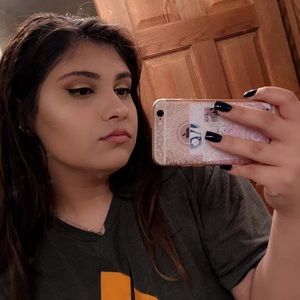 Meet your Posher, Cayla